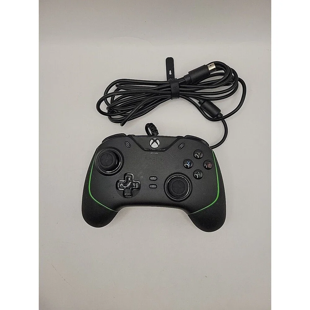 Razer Wolverine V2 | RZ06-0356 Wired Gaming Controller Xbox One X|S, PC